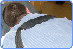 Расположение ленточного излучателя при лечении плече-лопаточного периартрита.